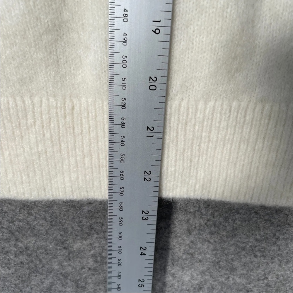 & OTHER STORIES Cardigan Sz Medium Womens Beige Knit Wool Blend Cropped Button - Picture 10 of 12